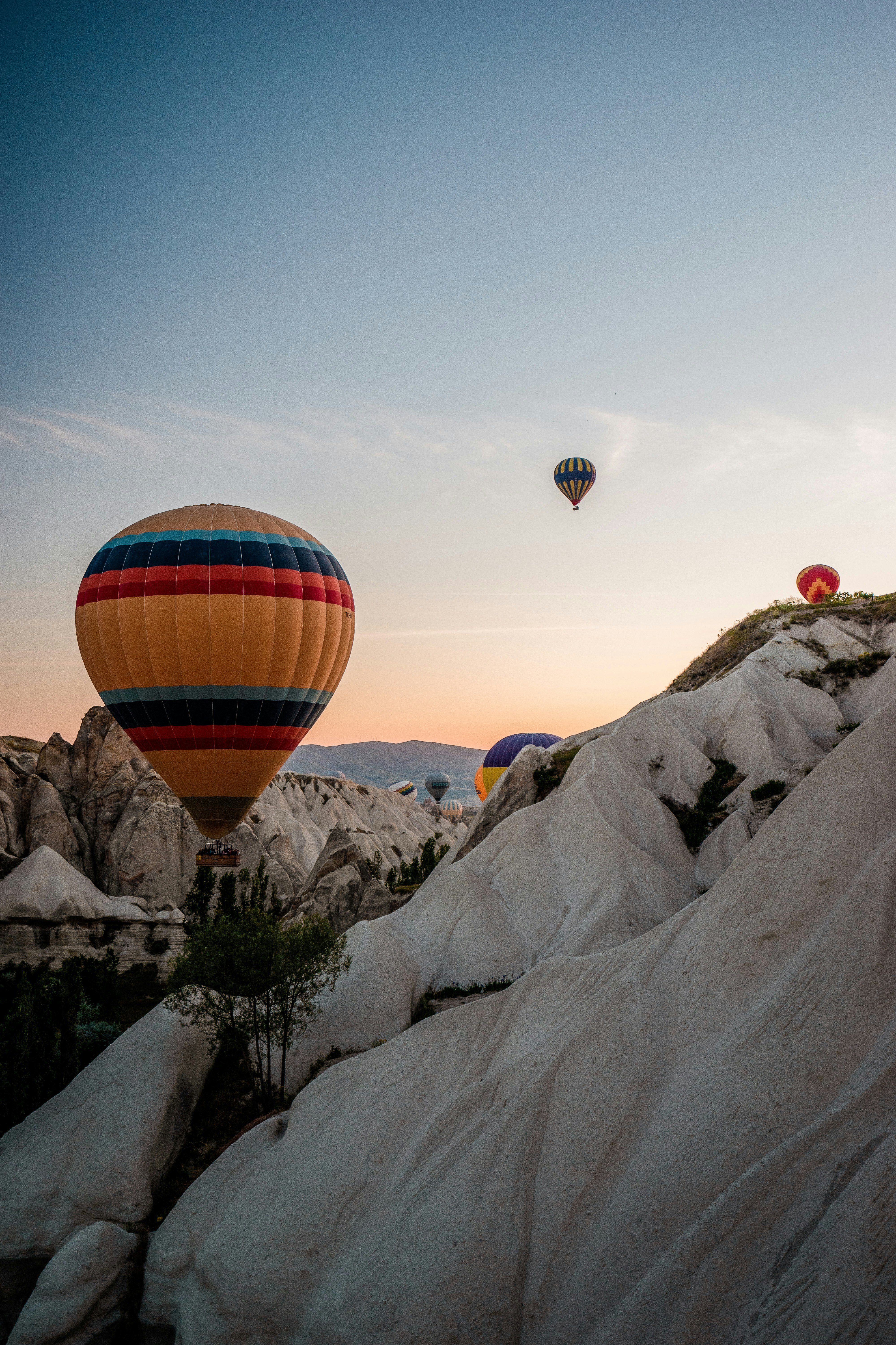 yellow and multicolored hot air balloon